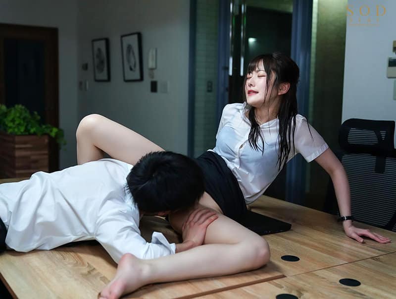 หนังเอวี ติดฝนกับบอสสาวคนสวยตัวเปียกแล้วมันเงี่ยนเลย STARS-388 3