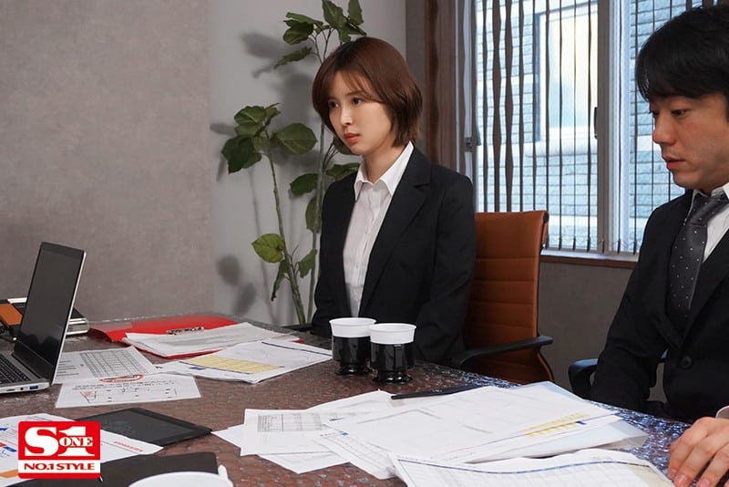 เอวีมอมเหล้า โดนเพื่อมอมเหล้าแล้วลักหลับเอาจนน้ำเเตก ssis-063 1