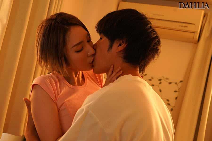 av หลอกผัวว่าไปวิ่งแท้จริงแอบนัวร์ชู้ข้างบ้าน DLDSS-259 3