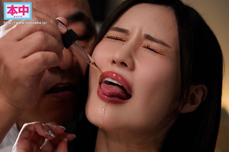 หนังเอวี ผัวสร้างหนี้เมียต้องใช้หอยให้ซอยแทน HMN-571 2