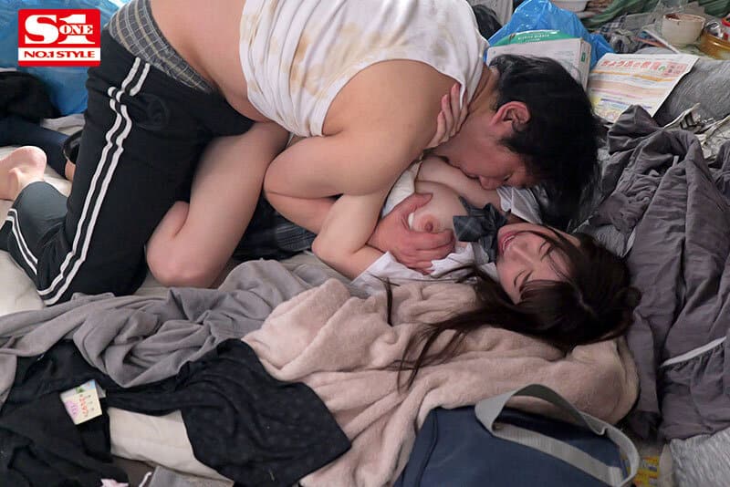หนังโป๊เอวี ลุงหื่นให้ห้องขยะผะเข้าฉุดนักเรียนมาเงี่ยนเสียว SONE-314 2