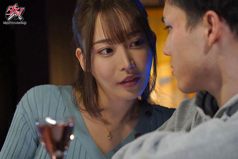 หนังav แอบเล่นชู้กับรุ่นพี่ในร้านสะดวกซื้อ DASS-444 1